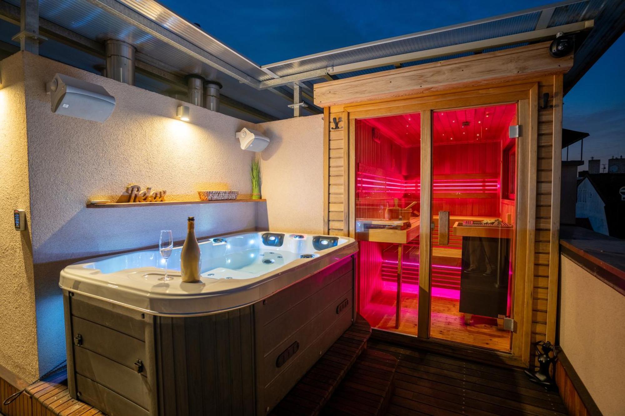 Luxury Rooftop Appartment With Fantastic Views Prag Exteriör bild