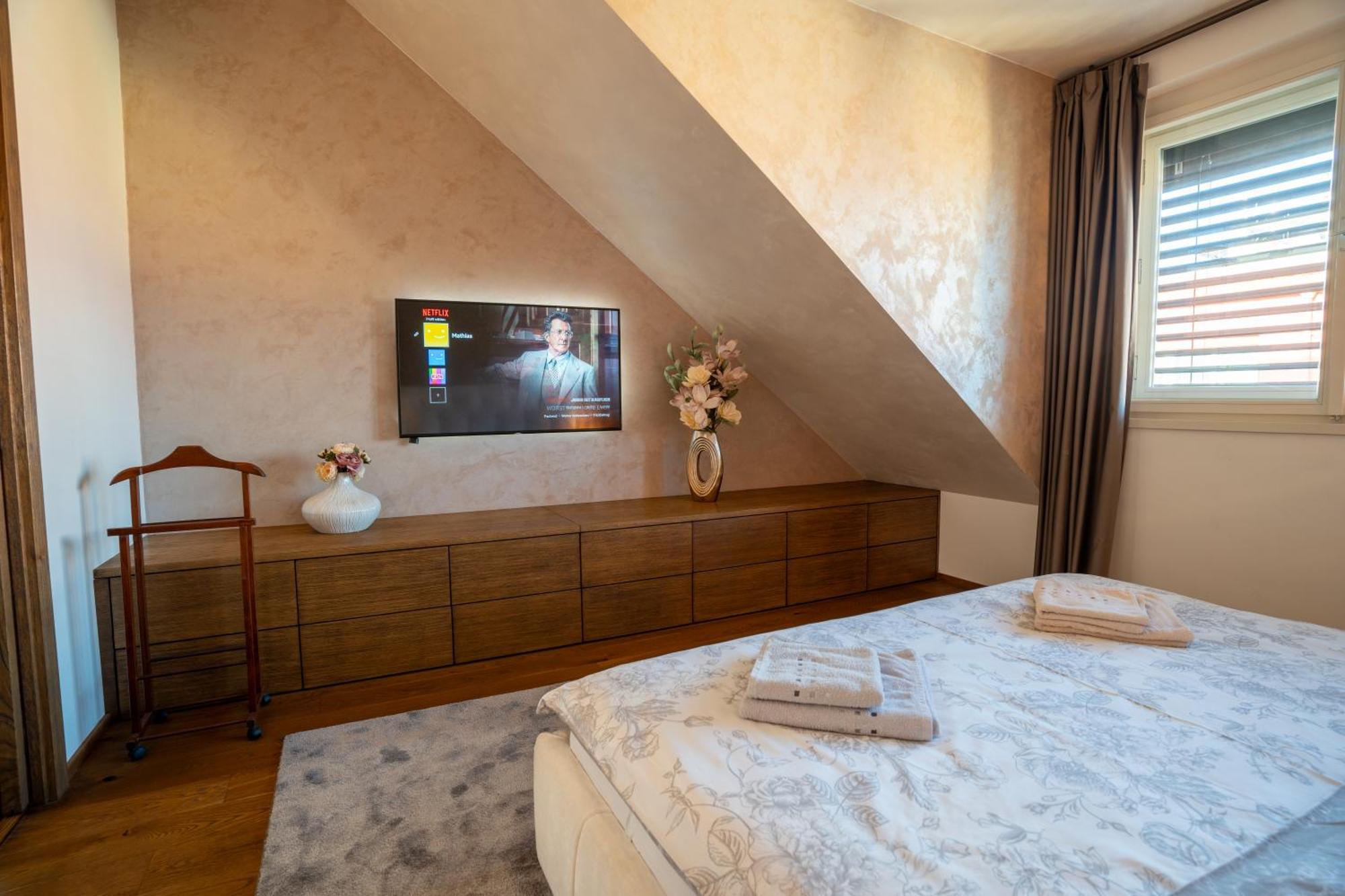 Luxury Rooftop Appartment With Fantastic Views Prag Exteriör bild